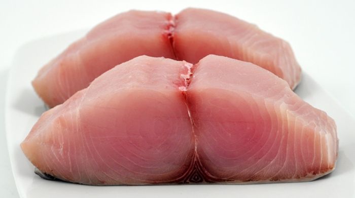 Grilled wahoo recipe and ingredients.